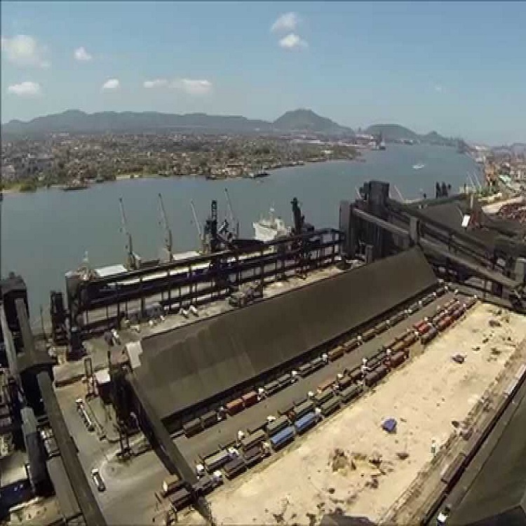 Terminais portuários